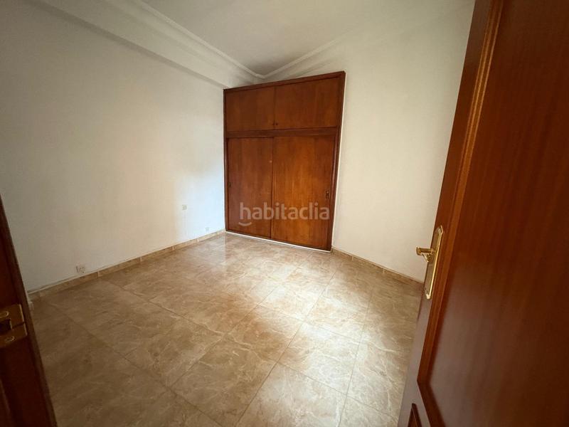 Foto ec544a81-207e-42e2-9be7-d1a1ca89e452. Piso vivienda en venta calle finlandia a reformar en Valencia