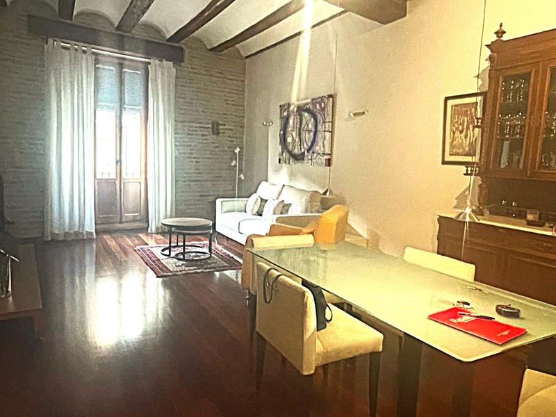 Foto 3461d817-4af4-4835-9543-b25444c5a548. Rent flat with heating parking in El Mercat Valencia