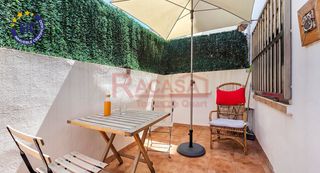 Pis  Valencia - cl navarra. Piso con terraza en el mercado de abastos