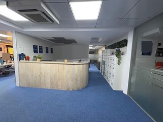 Location Bureau  Av corts valencianes. Oficina de 300 m2 en campanar
