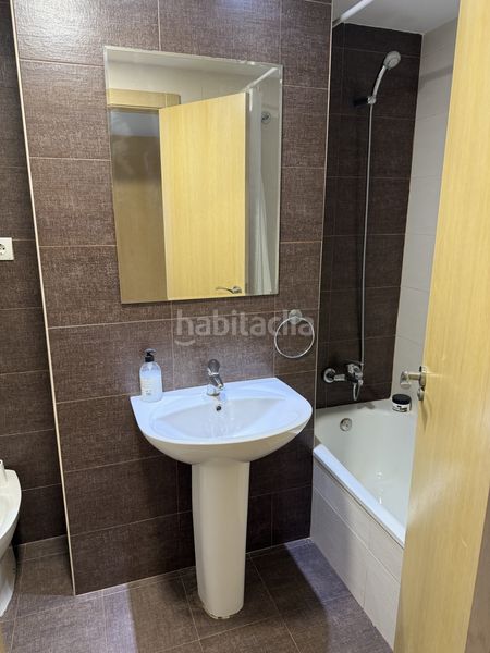 Foto 58676da1-7889-401a-9fa4-fb785172627d. Piso luz, espacio y vistas despejadas en el corazón de quatre carreres en Torrent