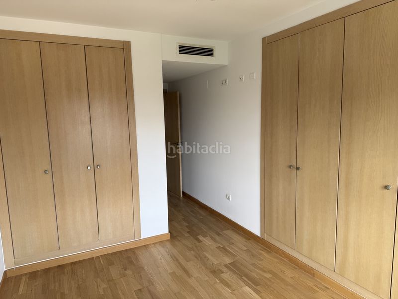 Foto 5d1379ea-0b66-4cbd-9475-e25008d2951c. Piso luz, espacio y vistas despejadas en el corazón de quatre carreres en Torrent