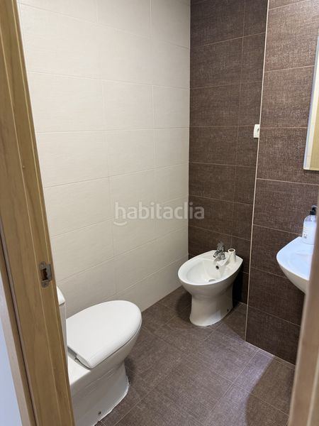 Foto bc39a41c-fe5a-4000-8fc3-ea9216376ebc. Piso luz, espacio y vistas despejadas en el corazón de quatre carreres en Torrent