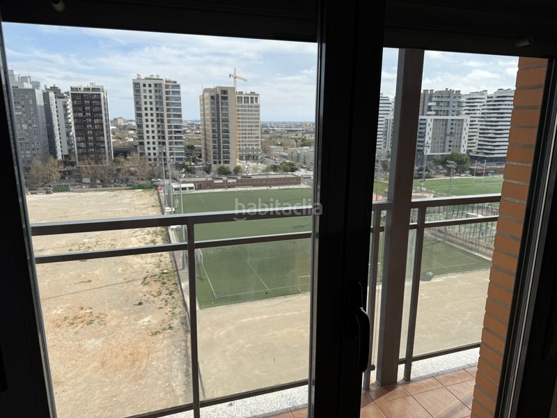 Foto eb1301a6-f7e4-4798-a739-2c8252549ae1. Piso luz, espacio y vistas despejadas en el corazón de quatre carreres en Torrent