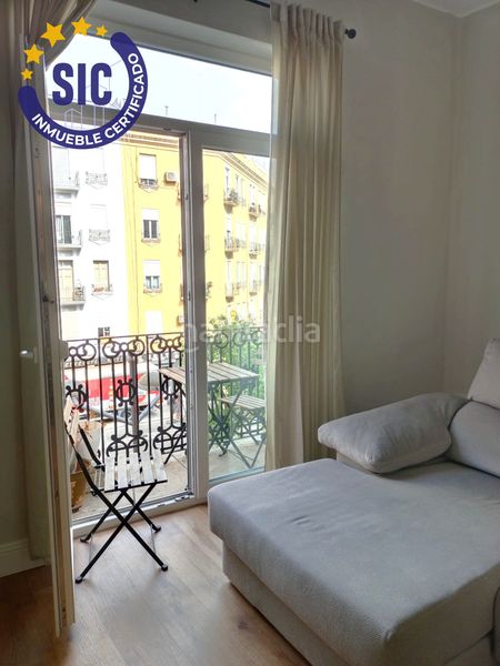 Foto 1237376a-a34a-4741-aa47-430a81cf1e46. Pis a L´Amistat Valencia