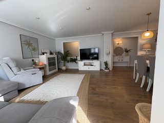 Appartement  Xirivella - avenida del cami nou. Amplio piso reformado en venta en xirivella con garaje y traster