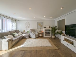 Piso  Xirivella - avenida del cami nou. Amplio piso reformado en venta en xirivella con garaje y traster