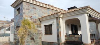 Chalet en Pedanas Oeste. Chalet independiente en urbanizacin privada , zona aspe-la roma