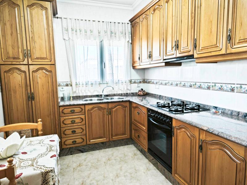 Foto 46f51371-af1f-4f94-84fa-31a5e1ae0662. Chalet con riscaldamento parcheggio piscina in Pedreguer