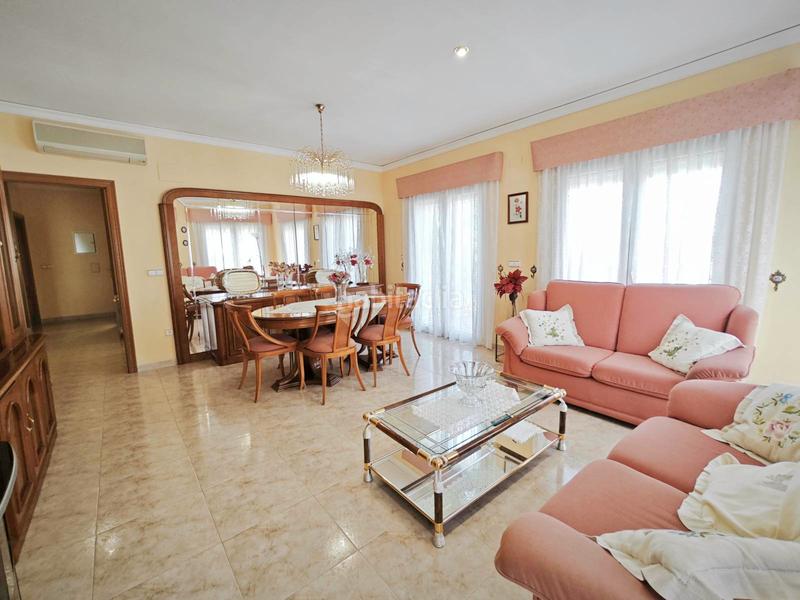 Foto e743a41f-cc7b-47c7-b019-c5613682ca6d. Chalet con riscaldamento parcheggio piscina in Pedreguer