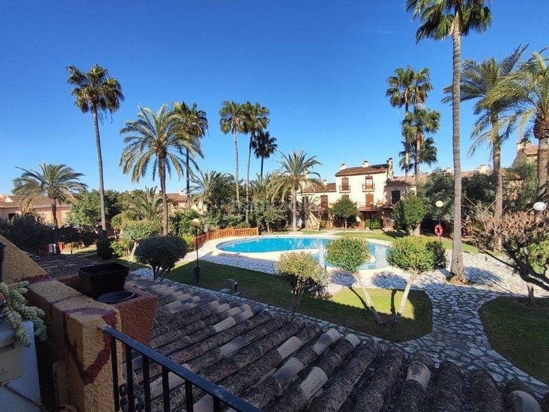 Foto f84c793c-4dd0-4d34-a010-788aa4a61ae1. Semi detached house with heating pool in El Montgó Dénia