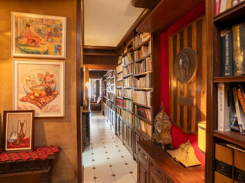 Foto ab880dc9-f3ec-46cd-9af6-802d03d2a494. Pis amb calefacció a Gòtic Barcelona