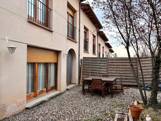Reihenhaus in Carrer esteve torrentó 26. Casa a 3 vientos con jardín y parking