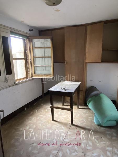 Foto 075593fa-56e5-44e4-b8ff-5ede3daa9ff0. Casa en carrer del quadró 26 edificio muy céntrico para reformar en Castellterçol