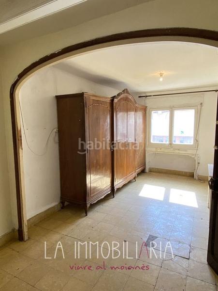 Foto 28f8a3cf-b477-454c-976f-d92e83165aa8. Casa en carrer del quadró 26 edificio muy céntrico para reformar en Castellterçol