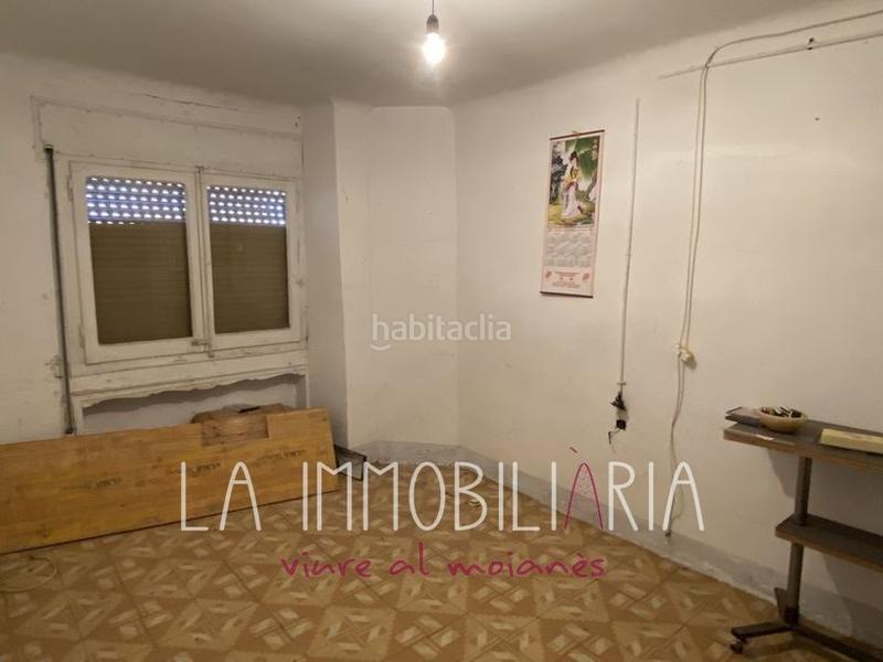 Foto 3e3231fc-f65e-4a26-be8d-87d2d7423743. Casa en carrer del quadró 26 edificio muy céntrico para reformar en Castellterçol