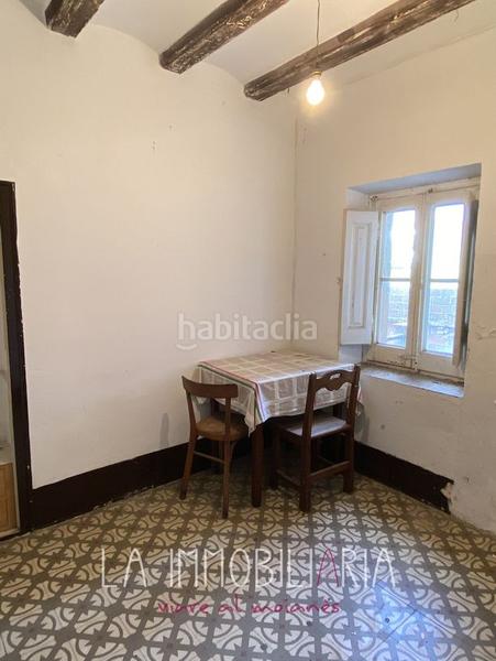 Foto 49fdf9eb-9a4f-4b67-9869-a710aade9432. Casa en carrer del quadró 26 edificio muy céntrico para reformar en Castellterçol