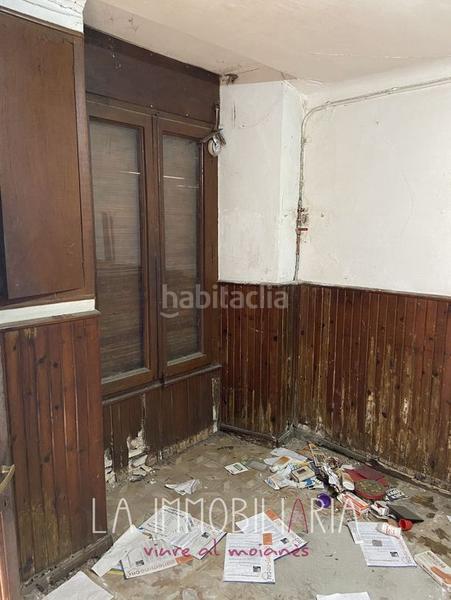 Foto a46f61e4-56f9-4223-a435-5f1cde6c7910. Casa en carrer del quadró 26 edificio muy céntrico para reformar en Castellterçol