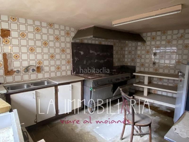 Foto b4c5d292-0abb-4e39-9c1e-ef8290101b50. Casa en carrer del quadró 26 edificio muy céntrico para reformar en Castellterçol