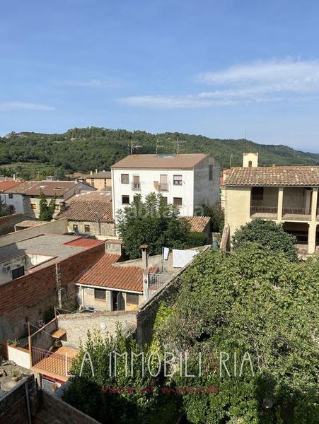 Foto cbec072d-8c02-40d3-a741-c757af839f1b. Casa en carrer del quadró 26 edificio muy céntrico para reformar en Castellterçol