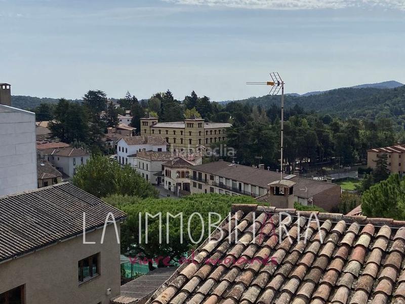 Foto ce275511-41ea-4845-b7ae-ef66d74731b9. Casa en carrer del quadró 26 edificio muy céntrico para reformar en Castellterçol
