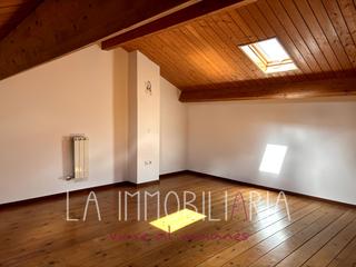 Casa adossada a Carrer sant llogari 37e. Casa céntrica con patio y garaje