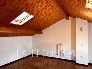 Reihenhaus in Carrer sant llogari 37e. Casa céntrica con patio y garaje