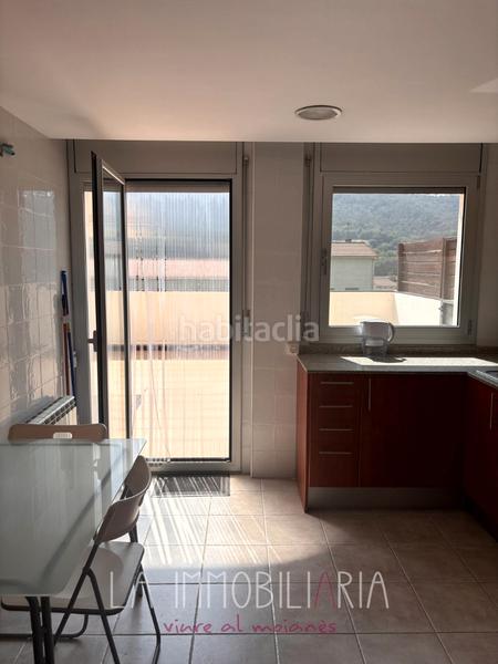 Foto 637d1ac5-9823-43be-960a-f06ae3edc7cb. Piso en carrer moià 89 excelente planta baja con gran patio privado y acceso a zona comunitaria con piscina en Castellterçol
