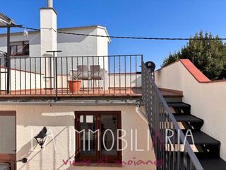 Casa adossada a Carrer sant llogari 15. Casa de pueblo con encanto en el centro