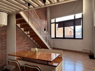 Loft  Carrer josep galls. Loft estilo industrial