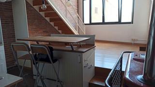 Loft  Carrer josep gallés. Loft estilo industrial