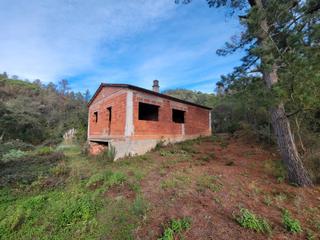 Masia a Carrer mar del japó 44. La tranquilidad aún existe
