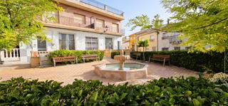 Maison à Plaza constitución 13. Venta casa (local + 2 pisos) zarzadilla de totana