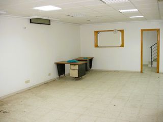 Geschäftsraum in Totana. Venta local (avda santa eulalia) semi- sotano