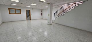 Geschäftsraum in Totana. Venta local (avda santa eulalia) semi- sotano