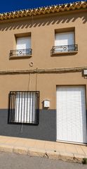 Casa  Calle alcántara. Venta 2 casas (zona cerámica) semi- amuebladas
