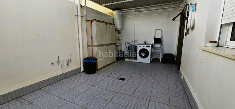 Foto cb590a9b-c60f-4385-815a-b52708fe9c00. Dúplex amb xemeneia aparcament a Totana