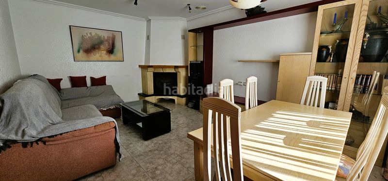 Foto ee4f2b34-700e-4e1b-ba27-7db4bd0ba64d. Dúplex amb xemeneia aparcament a Totana