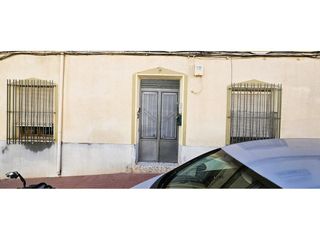 Ground floor in Totana. Venta vivienda (planta baja) garaje cerrado