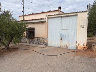 Chalet in Aledo. Venta de propiedad próxima al arco de aledo, aledo (murcia)