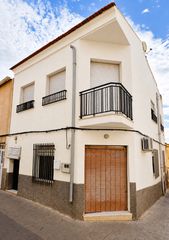 Casa a Totana. Venta casa (2 pisos) garaje y terraza