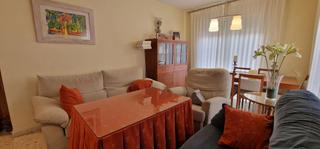 Etagenwohnung  N/a