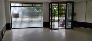 Lloguer Local Comercial a Calle del tambojar 30. Alquiler y venta local (avda juan carlos i) 246 m2