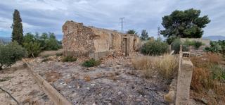 Mas à Totana. Venta casa ruinas (la ñorica) parcela 10.000 m2