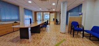 Geschäftsraum in Calle santa eulalia 16. Venta local/ oficina (la cerámica) amueblado