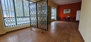 Local commercial à Avenida de juan carlos i 117. Venta local (avda. juan carlos i) esquina