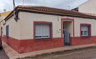 Reihenhaus in Totana. Venta casa (esquina) el parral