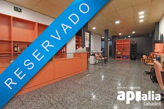 Local Comercial a Centre-Eixample-Can Llobet. En el centro