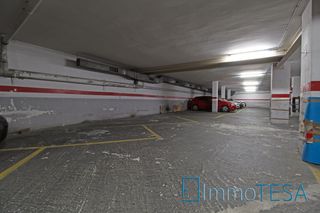 Parking coche en Centre-Eixample-Can Llobet-Can Serra. Ocasión