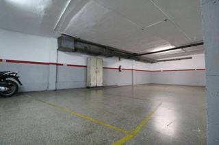 Aparcament cotxe a Ca n´Esteper-Can Gorgs-Can Gorgs II. En el centro